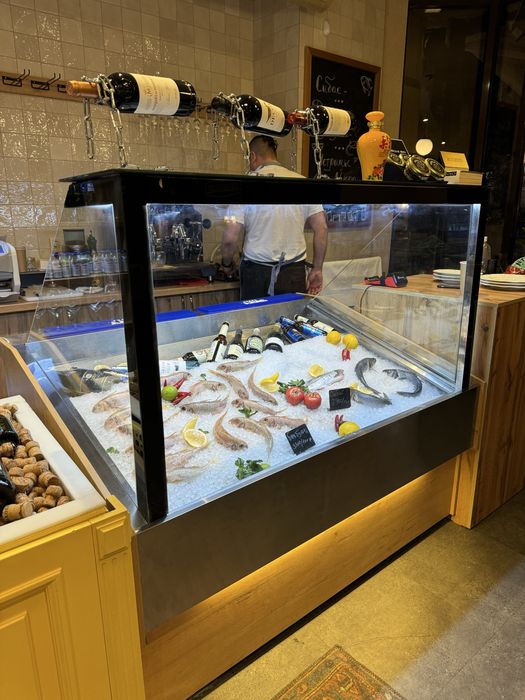 Продам ледяную витрину