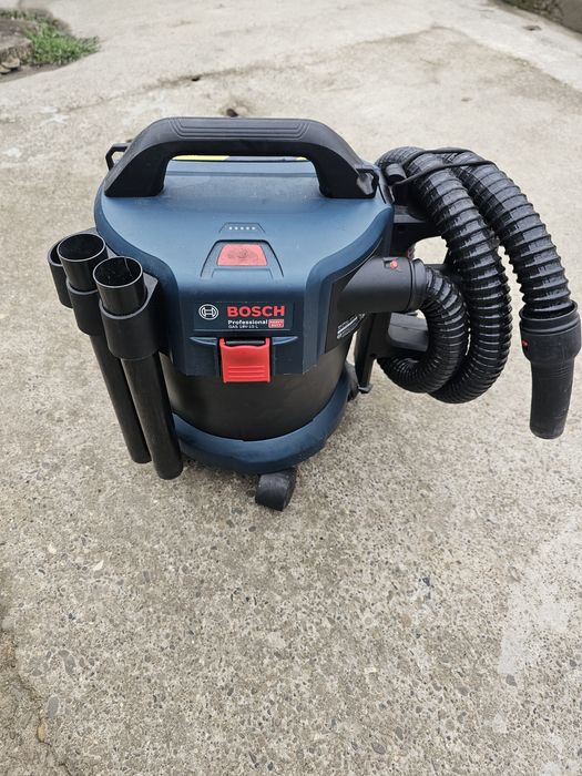 Vând aspirator profesional Bosch GAS 18V-10 L, ideal pentru șantier, a