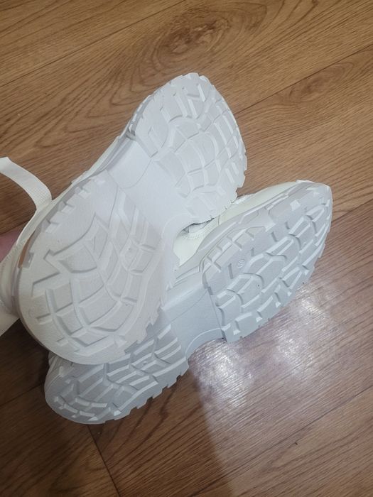 Кроссовки (42 р-р 26.0см)