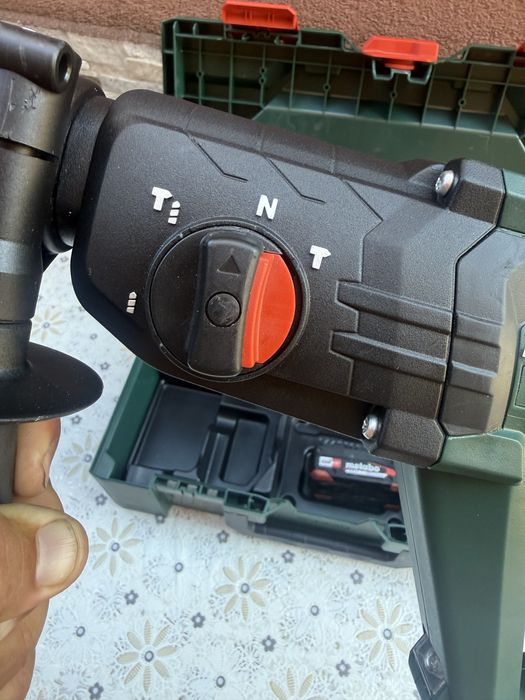 Акумулаторен перфоратор Metabo KH 18 LTX 24 (18V) + Батерия и Куфар