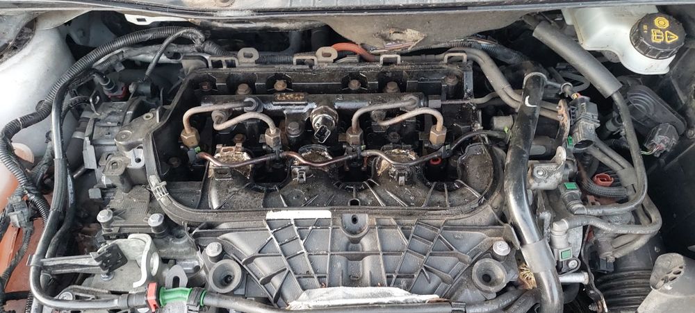 Dezmembrez 2 ford kuga 1 din 2008-2014