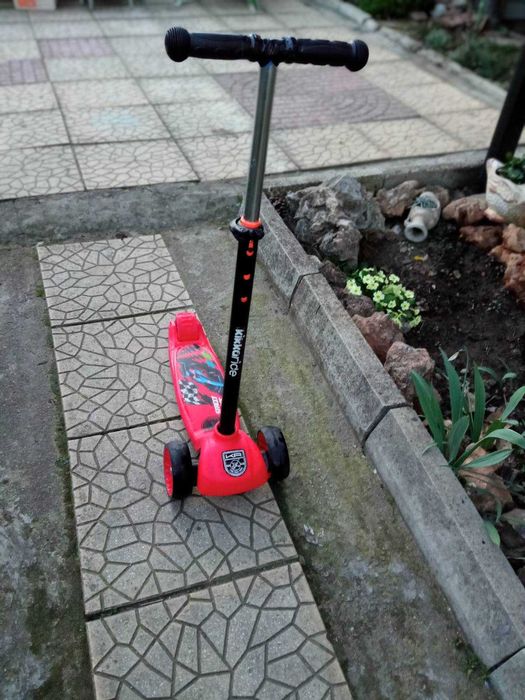 Детска тротинетка Street Race червена