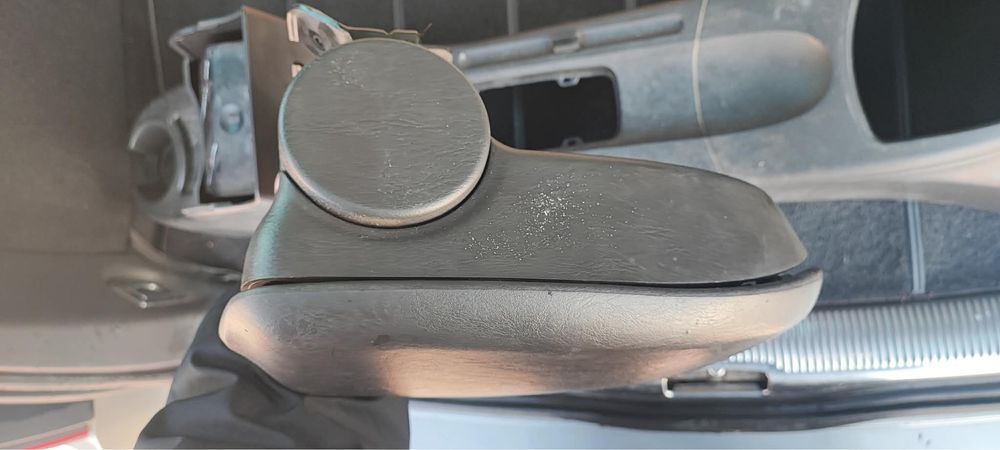 Подлакътник за Ford Focus ZX3/MK1