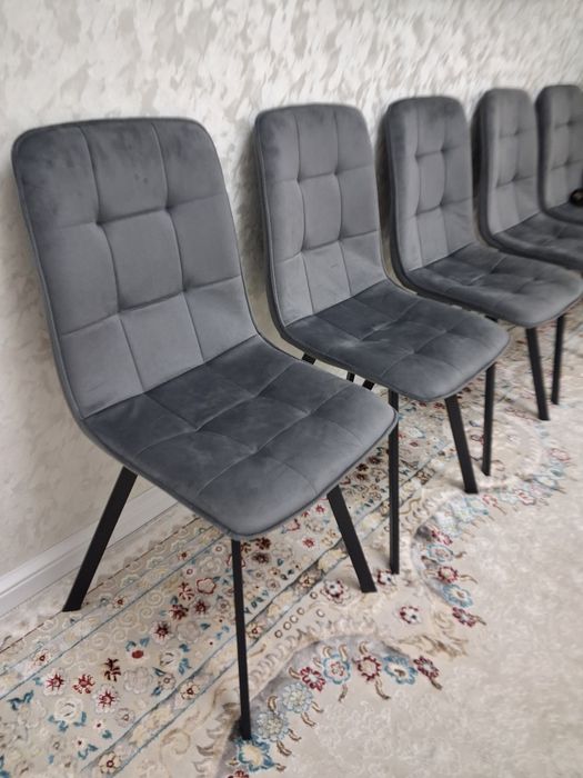 Продам новые стулья