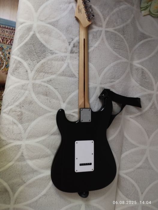Электрогитара Squier Stratocaster Pack Black