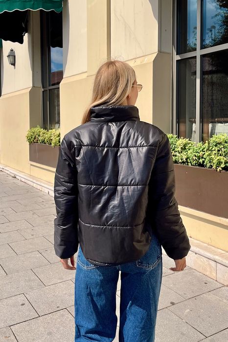 Здравейте! Яке с по-дълга задна част, НОВО, размер 36. 
Цена: 35 лева.