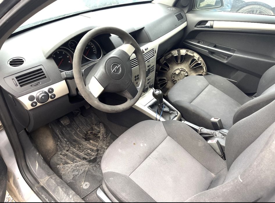 Opel Astra H 1.7 CDTI на части