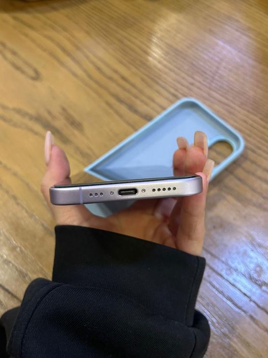 Новый iPhone 17 цвете 256 ГБ