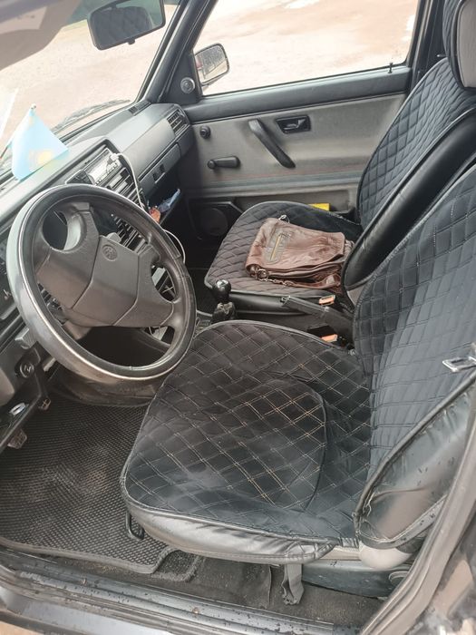 Продам срочно Гольф 2 аварийный.