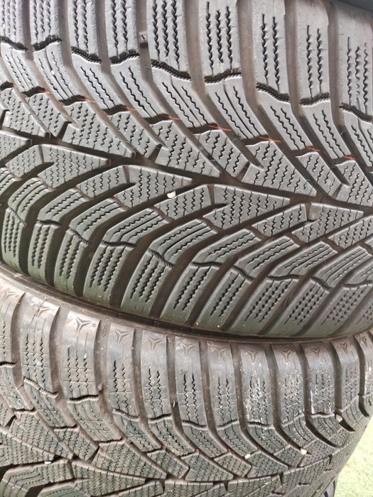4 бр зимни 225/40/18 Kumho Дот 24г