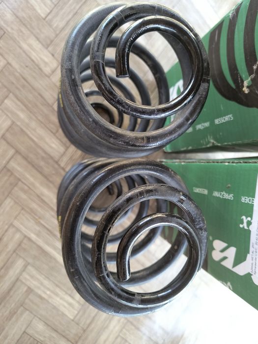 Задни пружини OPEL INSIGNIA 1.6turbo