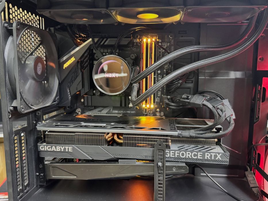 Б/у Игровой ПК/i9-9900KF/RTX4090 24GB/32GB/SSD2TB+HDD7TB
