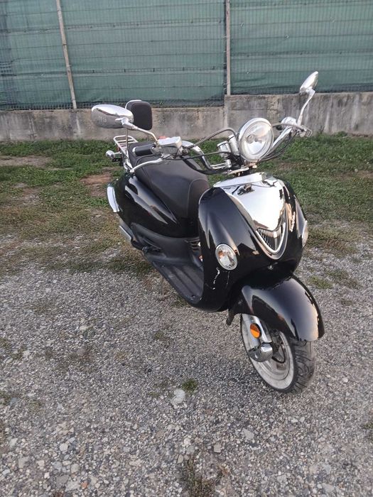 Scuter Luxxon Cruiser 125 an 2024