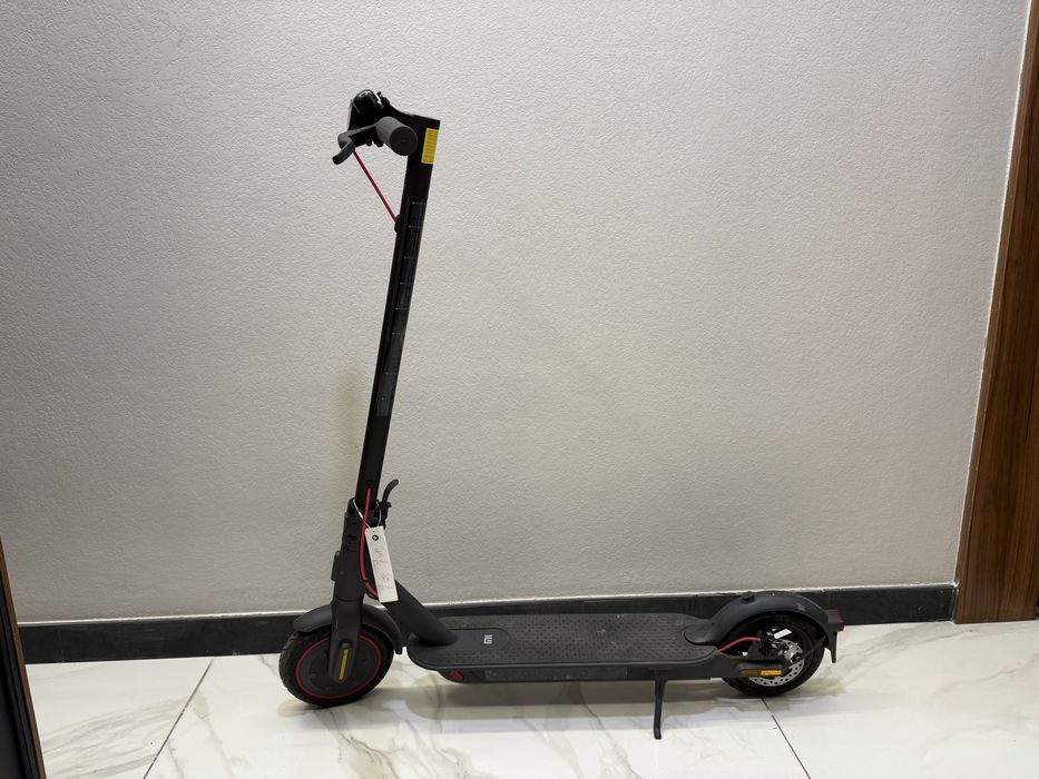 Продам электросамокат Xiaomi