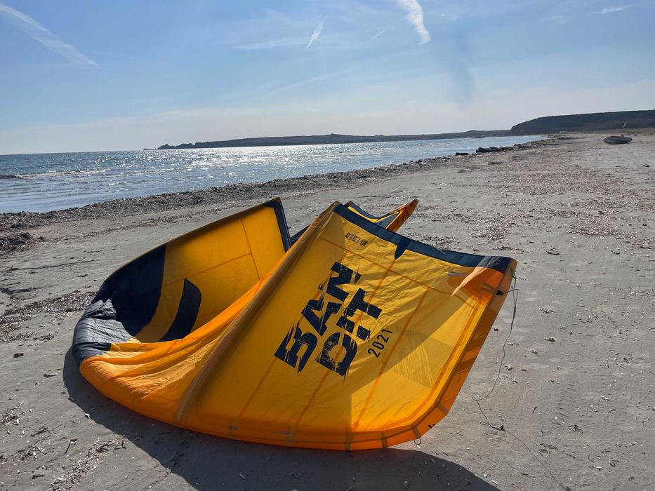 F-One Bandit Kite 7,8,9,11m2 + Lynx Bar 52/45 and 45/38