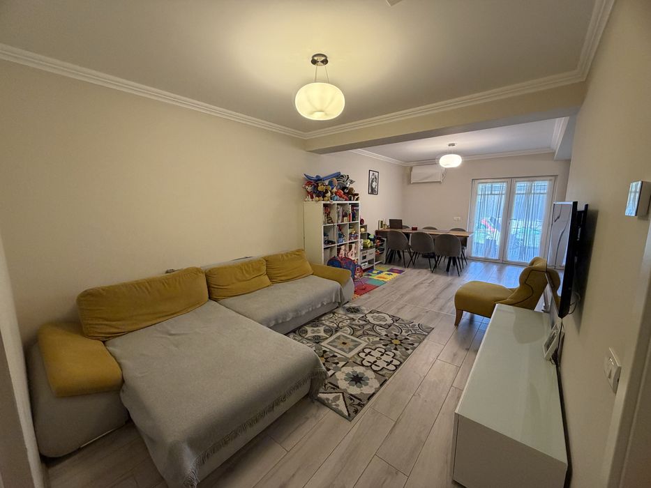 Proprietar vand casa!!!