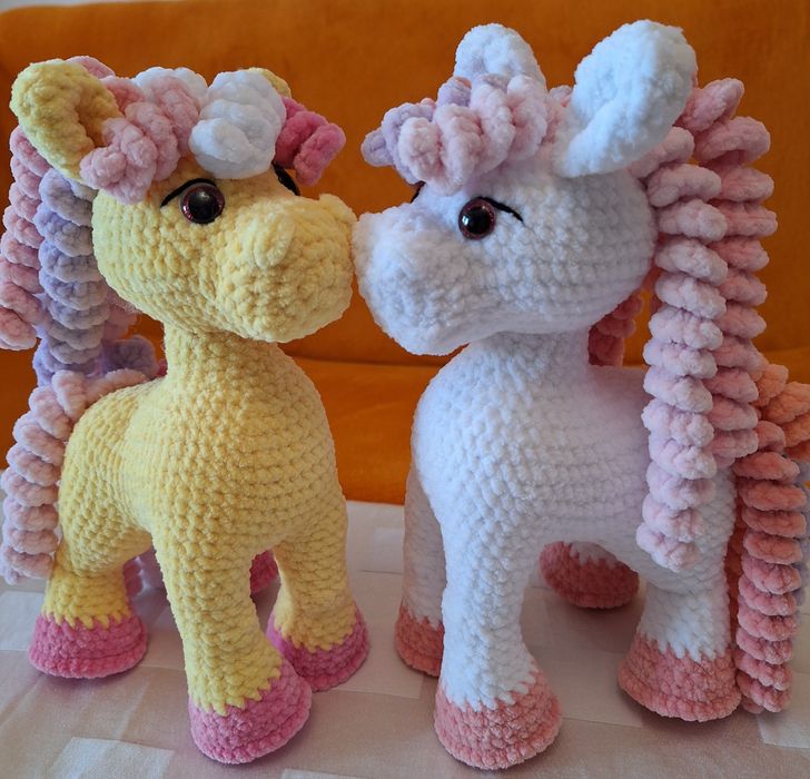 Ръчно плетени играчки на една кука