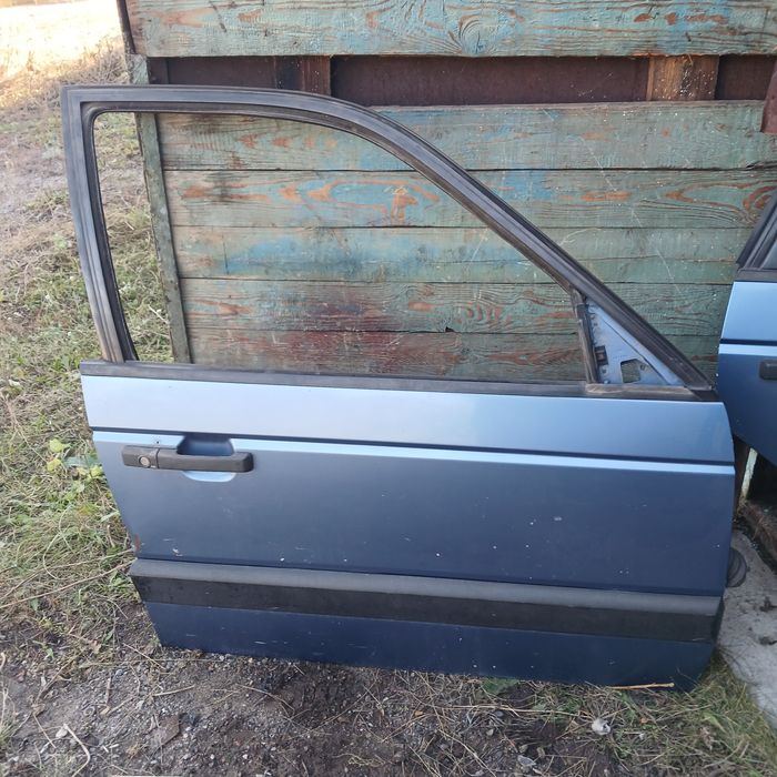 Продаётся двери на фольксваген пассат.