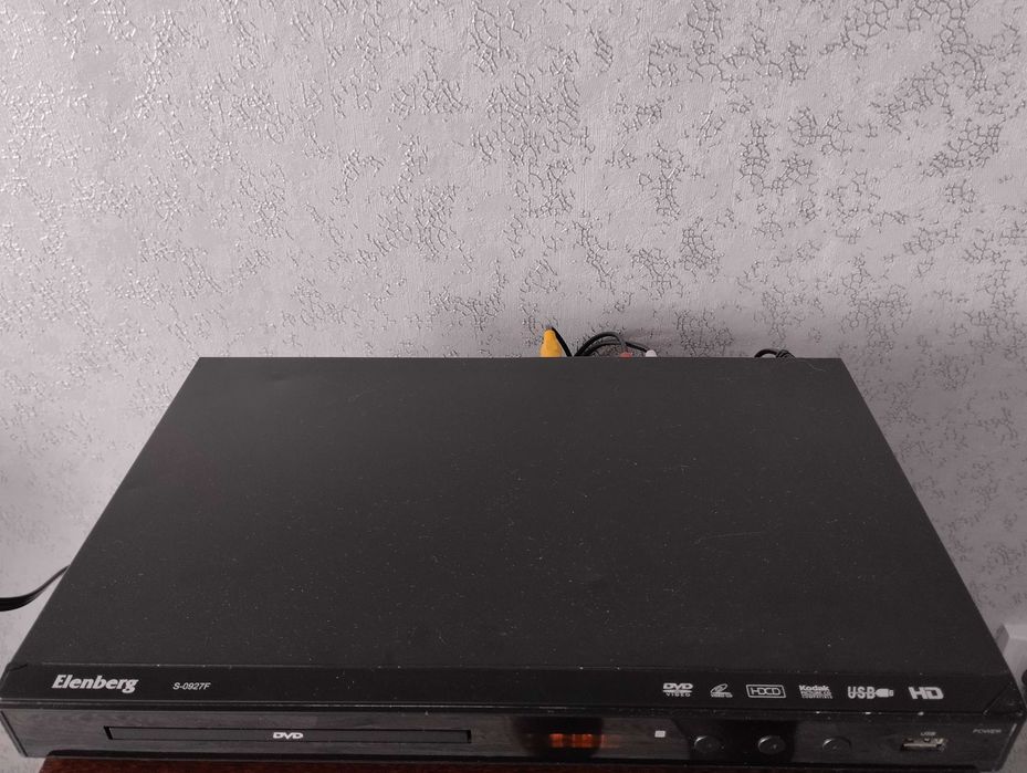Продам DVD Elenberg Model S 0227F