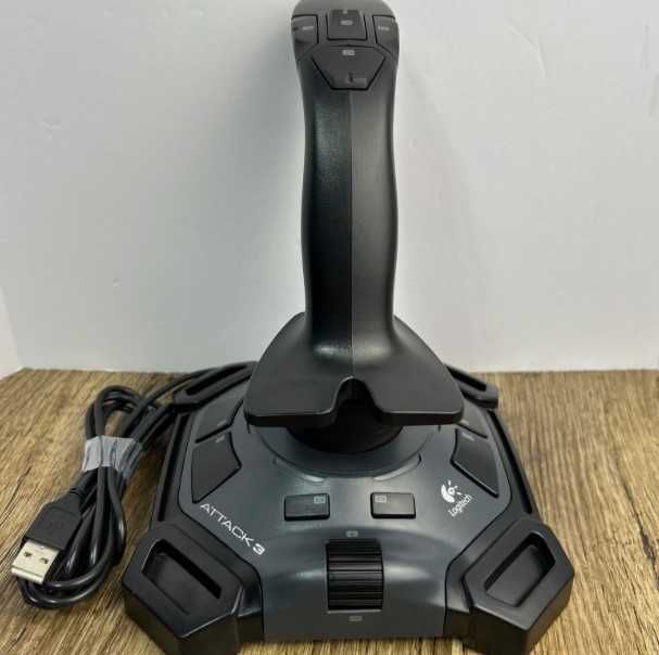 Joystick Logitech Attack 3 pentru PC