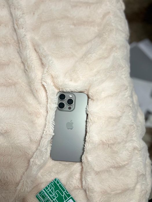 Schimb Iphone 15 PRO ASTEPT OFERTE urgent