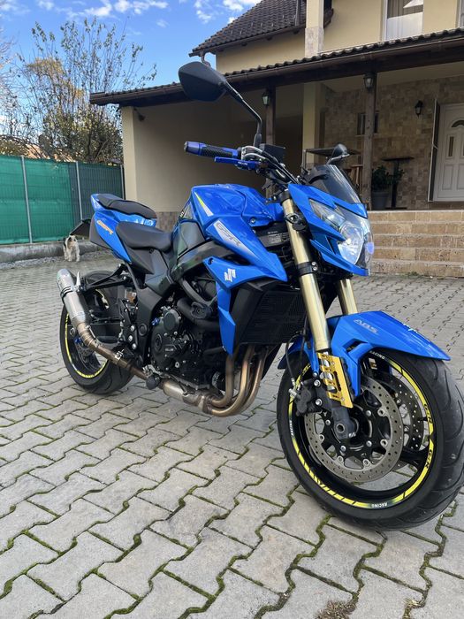 Suzuki gsr 750 ! An 2016 . 18728 km