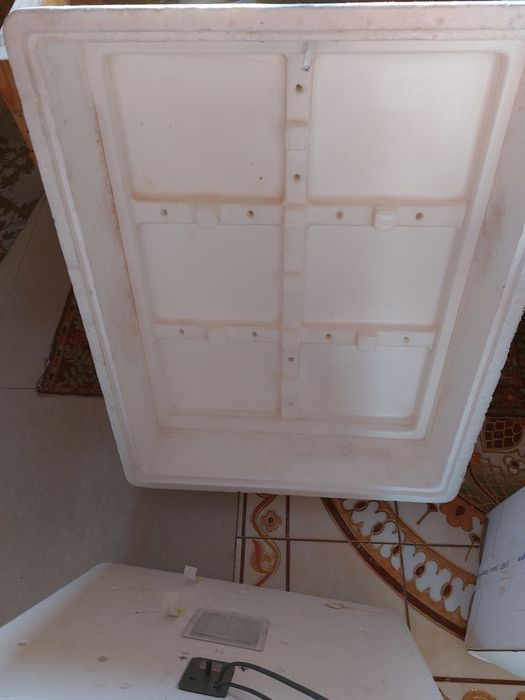 инкубатор  Несушка продам 104 шт