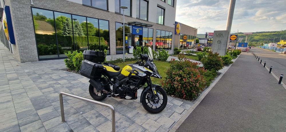 Vand Suzuki Vstrom DL 1000 !
