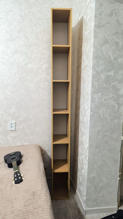 Срочно продам книжную полку