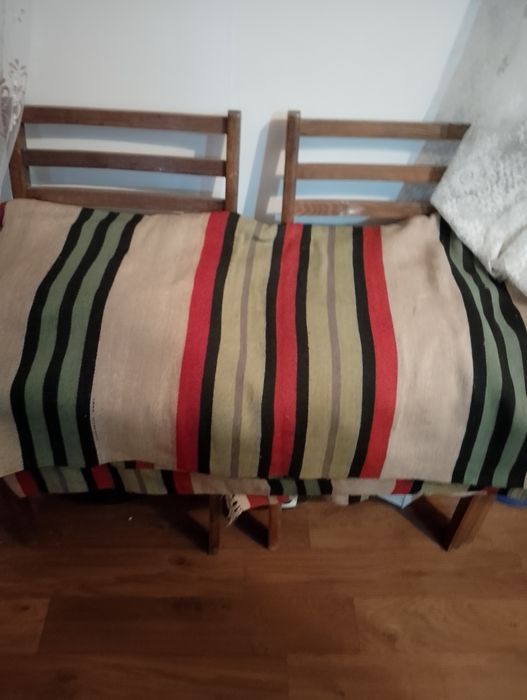 Палас из шерсти ,полосатый в хорошем состоянии,стираный,.