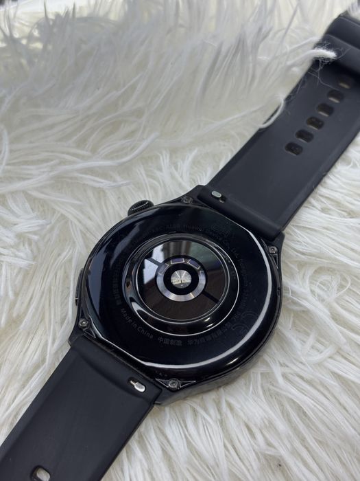 Huawei Watch 4 LTE 46 mm Black – ЕКГ, здравен мониторинг, отличен комплект
