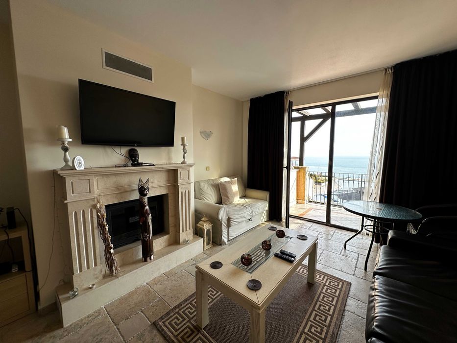 Продава се Тристаен апартамент в с. Топола, Област Добрич - 102 кв.м за 883 €/кв.м - Снимка #1