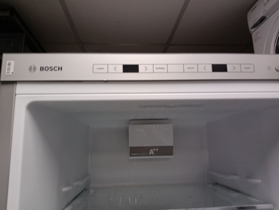 Иноксов комбиниран хладилник с фризер Бош Bosch с  2 години гаранция!