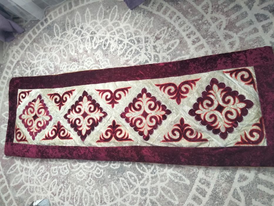 Көрпе сатылады 6000 тг 1 дана