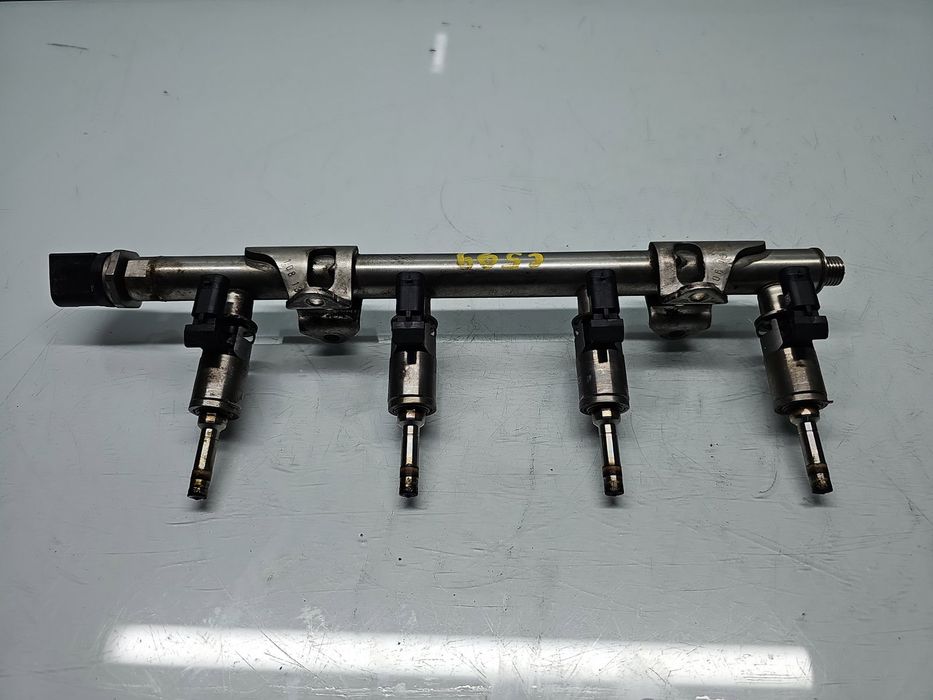 Rampa injectoare Volkswagen Golf 7 (5G) [Fabr 2014-prezent] 04E133320D