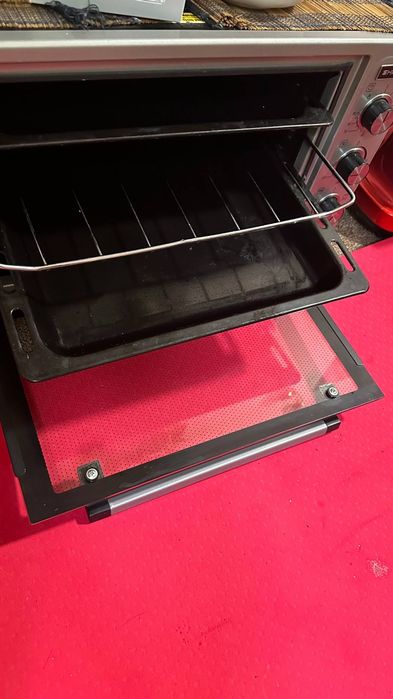 Электрическая духовка SHIVAKi с конвекцией использовалась несколько ра