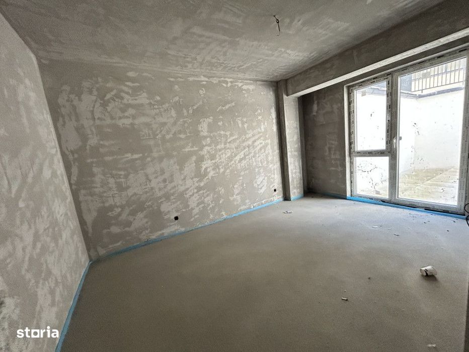 Apartament de 4 camere , 89 mp utili, terasa 103mp, zona VIVO