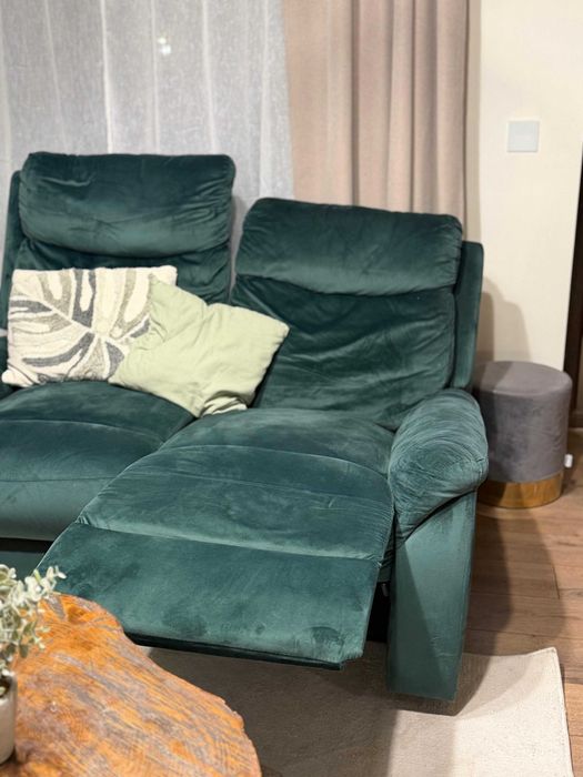 Vand canapele cu recliner manual - Mobexpert, stare foarte buna.