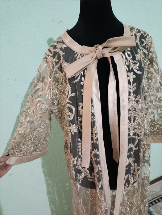 Sotiladi — bejoviy gipyur abaya

Juda chiroyli va bejoviy ko‘rinis
