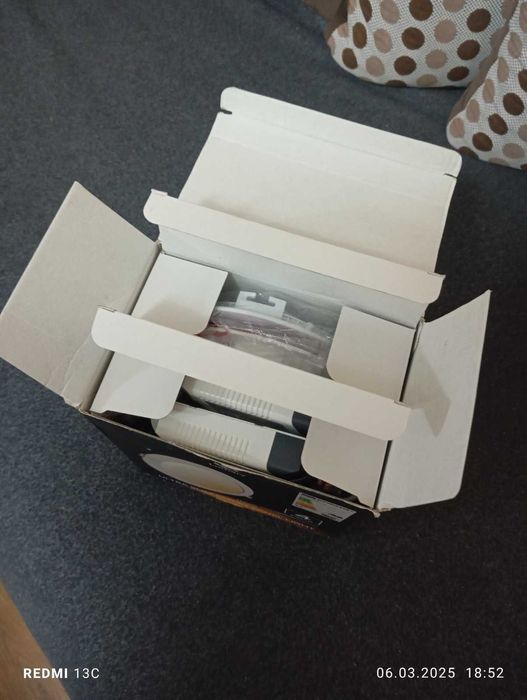 LED 4броя лед луни 12W с WIFI,16милиона цвята.