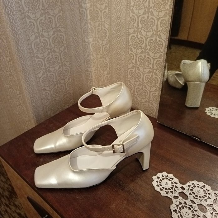 Дамски официални обувки