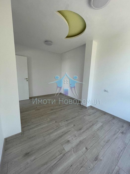 Продава се Многостаен апартамент в Шумен, 2-ри корпус - 133 кв.м за 1316 €/кв.м - Снимка #4