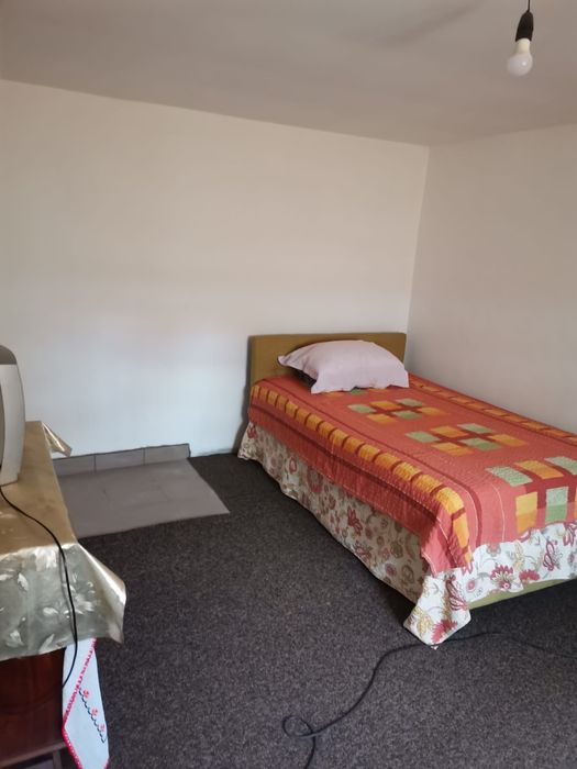 Casă de închiriat