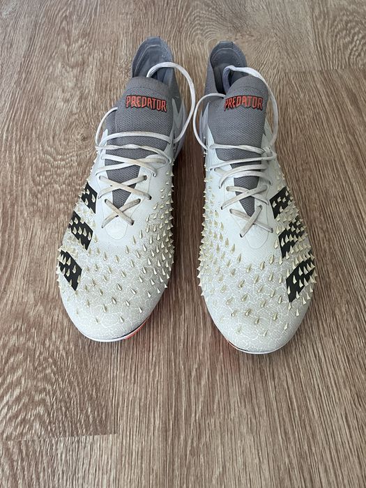 Футболни бутонки Adidas Predator Freak.1 FG