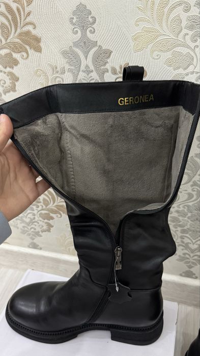 Продам ботинки срочно!