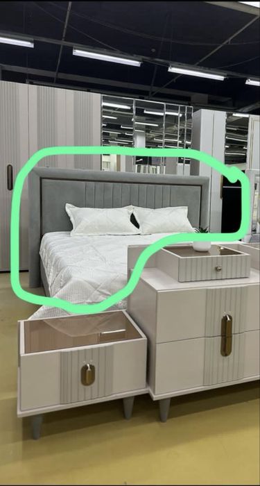 Двухспальная кровать