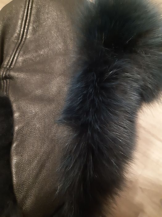 Caciula blana naturală piele ciucuri