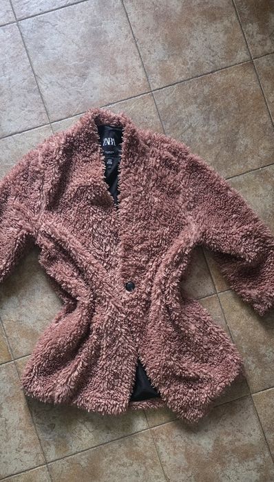 Палто Zara.Букле