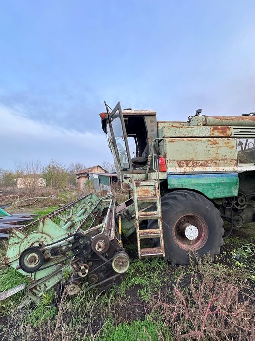 Dezmembrez Combină Sema 110 Motor ST Saviem, fulii, curele noi, roți