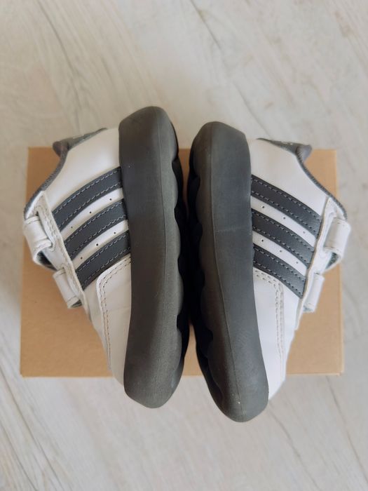 Детски маратонки adidas 22р-р